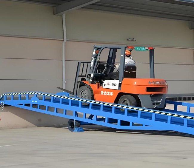 祁门移动式卸货平台（叉车用）